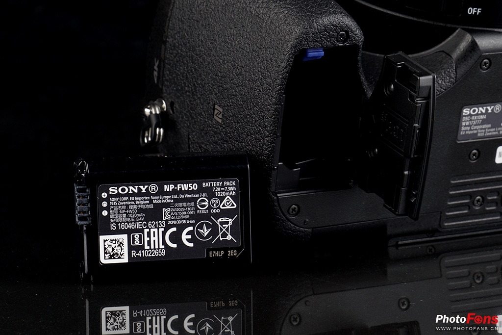 索尼黑卡rx10m4测评,索尼黑卡rx10五代