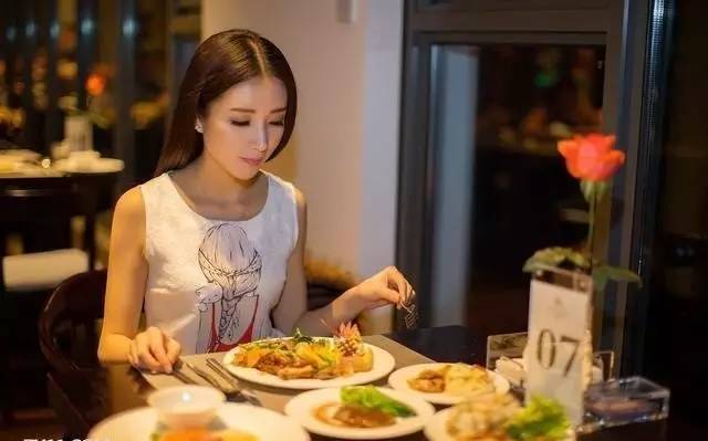 餐厅亏损的4大原因,餐饮店亏损是关店还是挽救