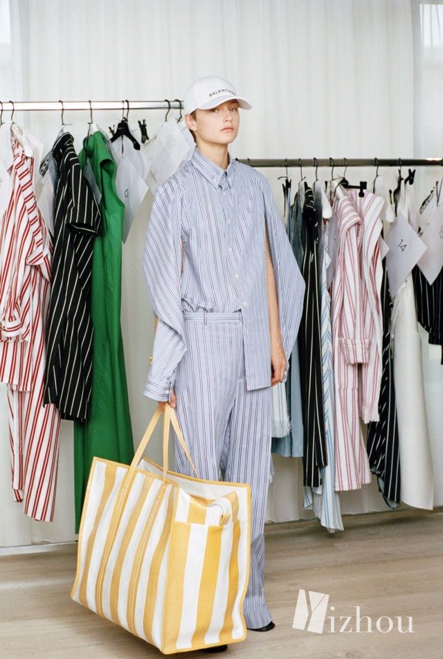 巴黎世家又丑又贵的产品,巴黎世家丑爆又贵实测