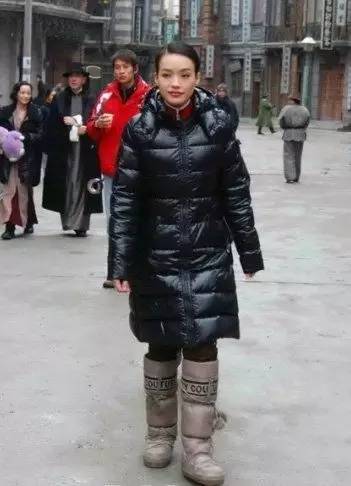 鏄庢槦绌挎惌鏃跺皻楂樼骇鎰熺窘缁掓湇,鏄庢槦绌挎惌缇界粧鏈嶆椂灏氶珮绾ф劅