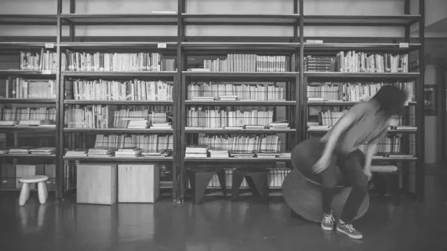 这家图书馆或许你还没去过，现在只能用一张黑胶来纪念它