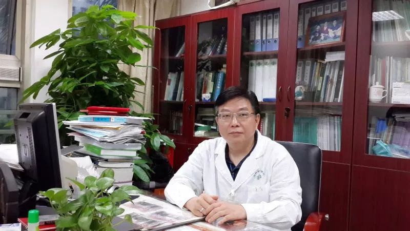 深圳中医院童光东介绍,童光东医生视频