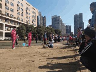 你昨天的朋友圈里还差一张动图~