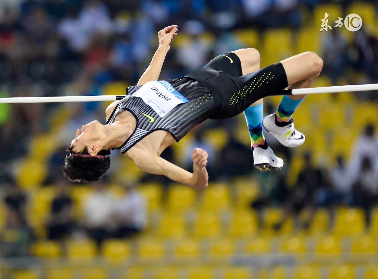 打破尘封17年的跳高记录,连续三次创造男子跳高世界纪录