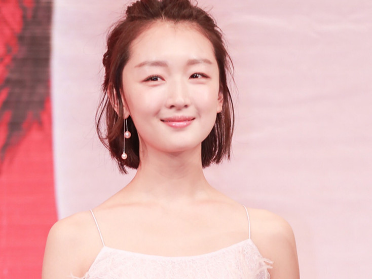 合适20岁左右女孩子的首饰品牌,20岁女生合适戴的金饰品