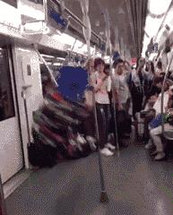 葬爱家族缺一块水泥地,广西葬爱家族水泥地斗舞完全视频