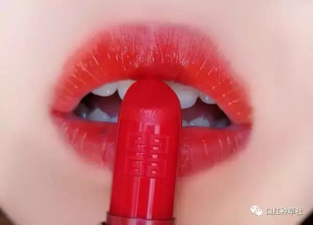 唇色深厚唇合适什么色的口红,唇色深素颜口红不沾杯推荐