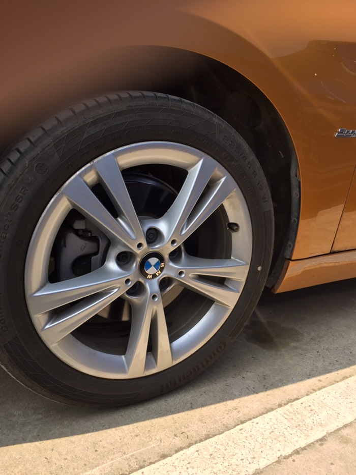 宝马118i几缸发动机,宝马1系118试驾视频