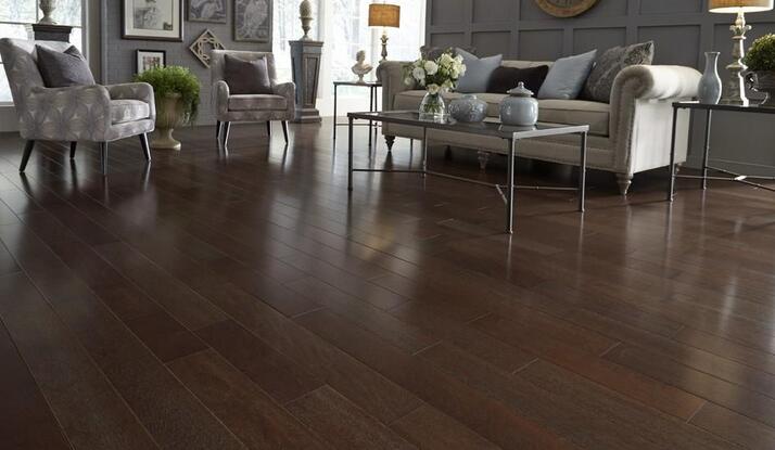 橡木地板和榆木地板哪个好看,橡木和榆木地板哪个好一点