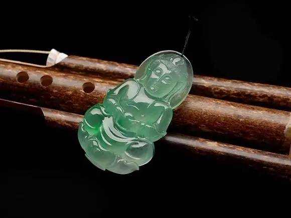 如何找到有缘的翡翠,翡翠一鹿有你合适什么人戴