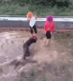 葬爱家族缺一块水泥地,广西葬爱家族水泥地斗舞完全视频