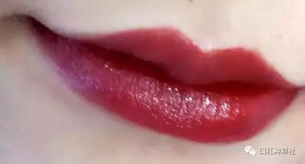 唇色深厚唇合适什么色的口红,唇色深素颜口红不沾杯推荐