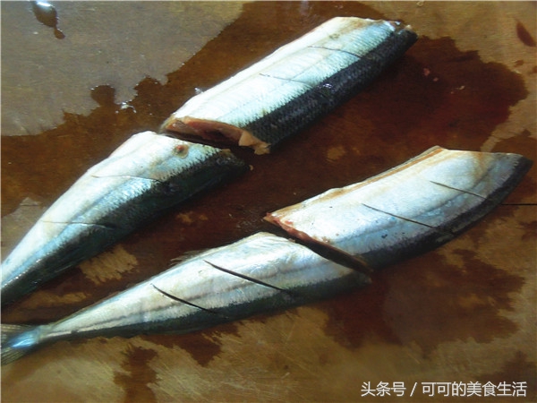 秋刀鱼一定要柠檬吗,盐煎秋刀鱼做法