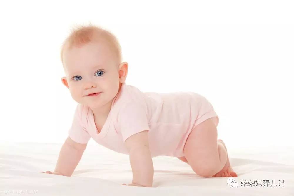 0-1岁幼儿爬行训练方法,爬行需要刻意训练吗