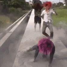 葬爱家族缺一块水泥地,广西葬爱家族水泥地斗舞完全视频