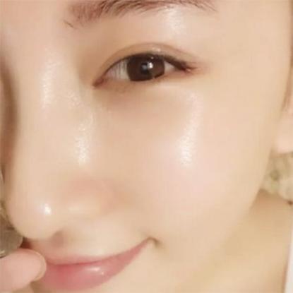 女人别傻傻地浪费钱买面膜了，每天睡前抹点它，肌肤白嫩像18岁