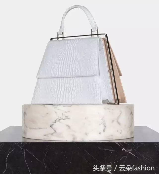 明星在背的小众帆布包,明星喜欢的小众平价包