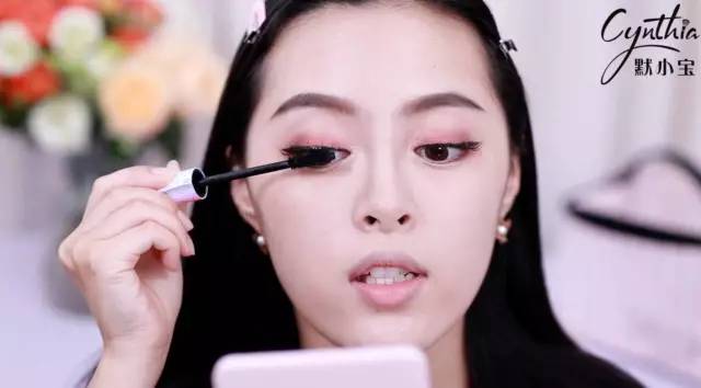 90%的女生没有选对睫毛膏！难怪睫毛刷成苍蝇腿