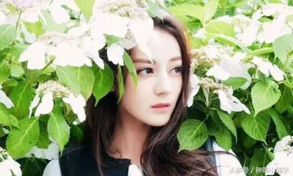 娜扎白到发光完全版,想像古力娜扎一样白得发光