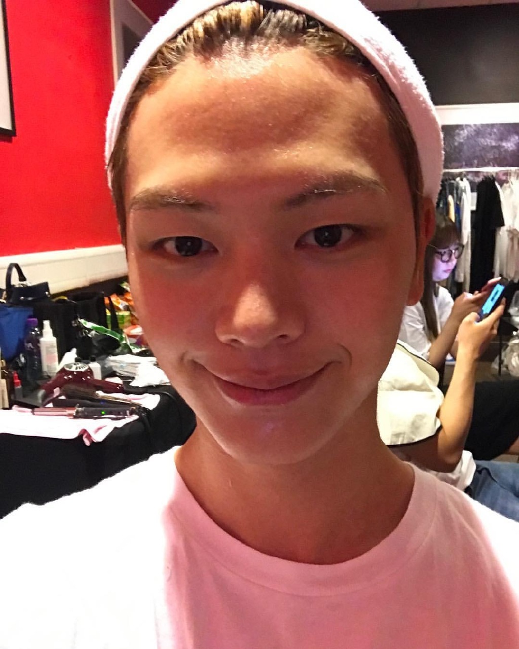 明明靠颜值他偏要靠才华,明明能够靠颜值可他偏要靠才华