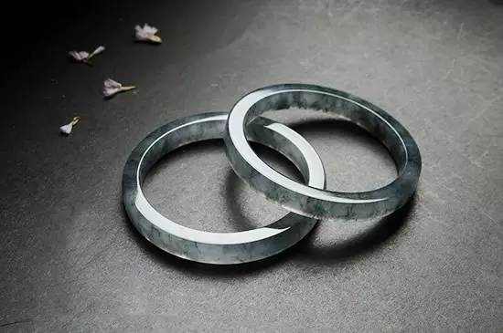 如何找到有缘的翡翠,翡翠一鹿有你合适什么人戴