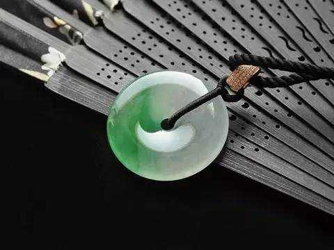 如何找到有缘的翡翠,翡翠一鹿有你合适什么人戴