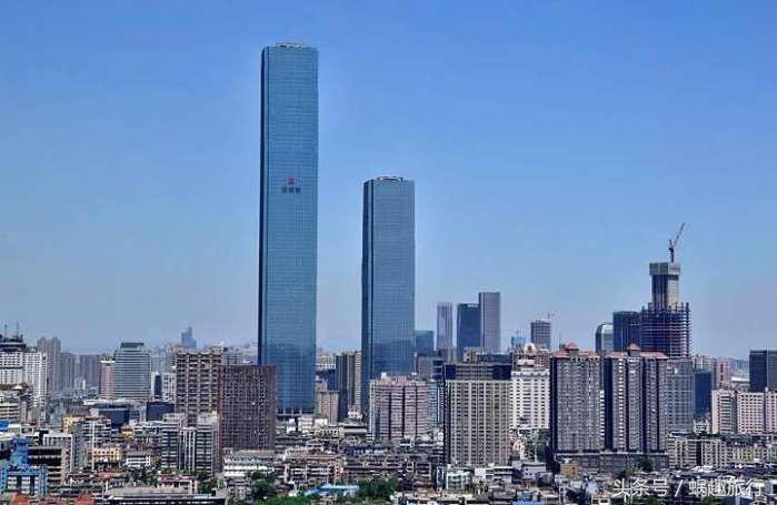 广州小蛮腰和上海东方明珠哪个高,广州地标建筑小蛮腰在哪个位置