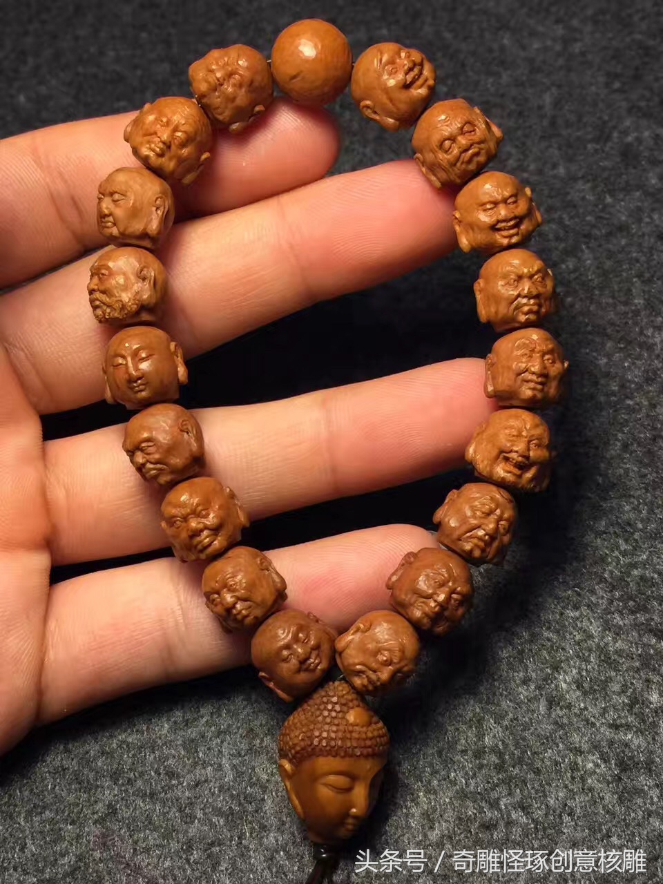 化腐朽为神奇的橄榄核雕,我最喜欢的一串橄榄核雕