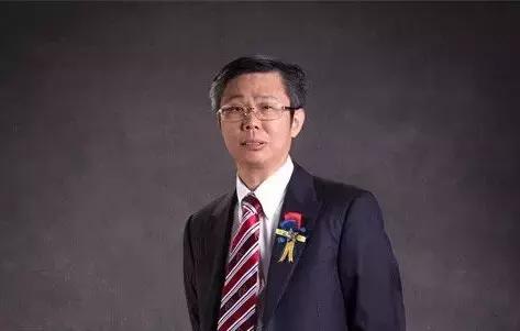 揭秘沙发大亨黄敏利！身价140亿，靠卖沙发成了家具业的隐形冠军｜闽商说