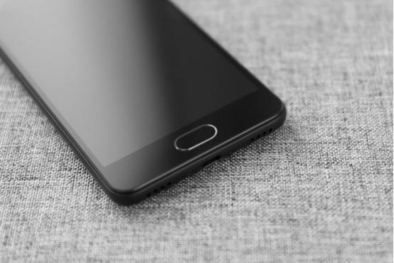 最便宜ai手机,魅蓝a5手机好吗