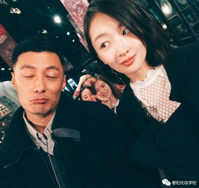 周冬雨单眼皮小眼睛怎么画眼妆,周冬雨单眼皮日常眼妆画法