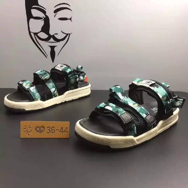 今年流行的凉鞋是哪一些,今年最火的4款凉鞋清爽又时髦