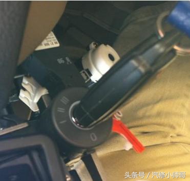 新威驰钥匙怎么打开,老款威驰钥匙怎么配