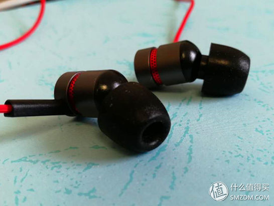 我要不唱几句，都不叫测评，更对不起“唱吧”这个名字！但请轻拍，怕疼！