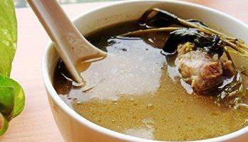 用益母草泡水喝有什么好处,用嫩益母草煮水喝有什么功能