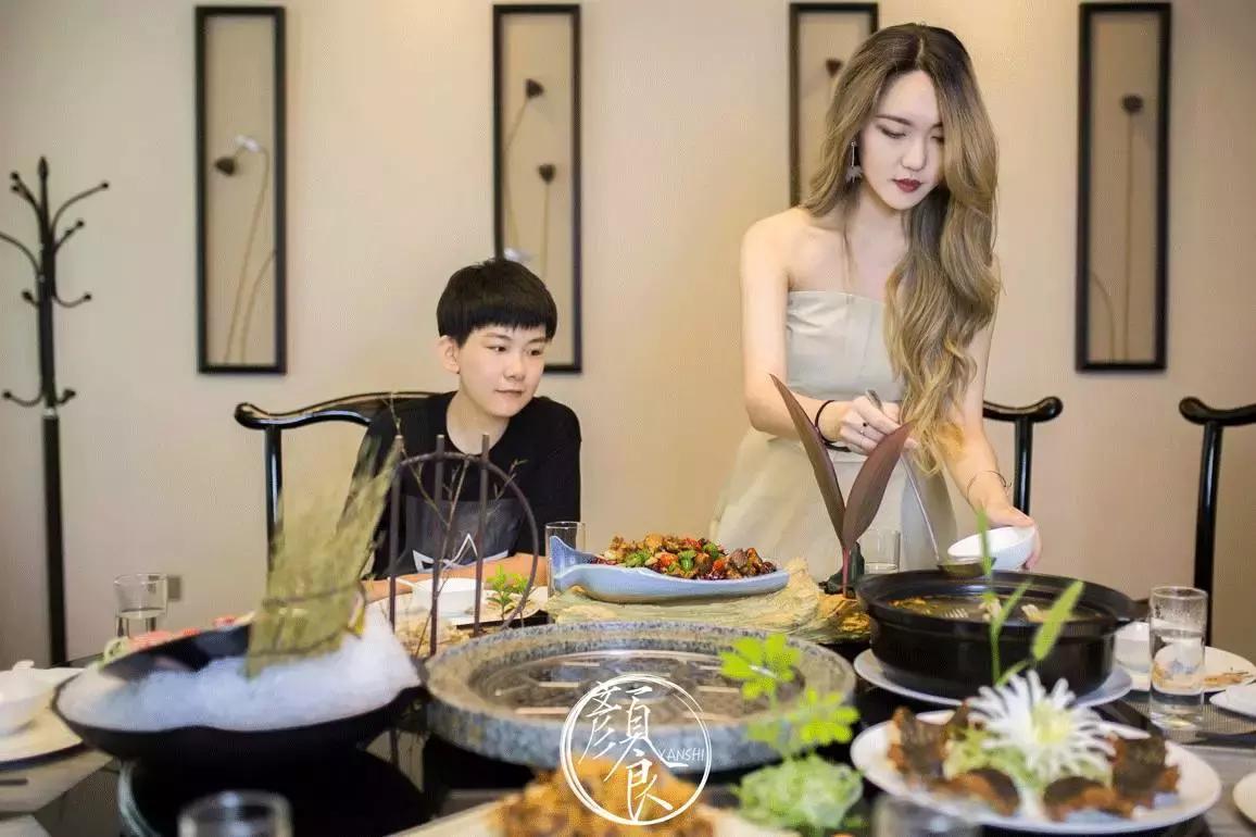 豪华霸王餐来啦推塔海鲜姿造