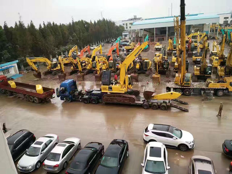 四川二手现代挖掘机报价,成都二手挖掘机推荐哪款好