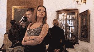 搞笑：看着她有没有想到什么？一不小心发现哆啦A梦的真实目的，看来这孩子肯定见过什么？