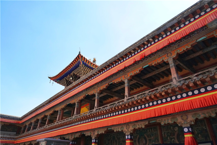 走进塔尔寺感受最虔诚的信仰,塔尔寺虔诚的佛礼