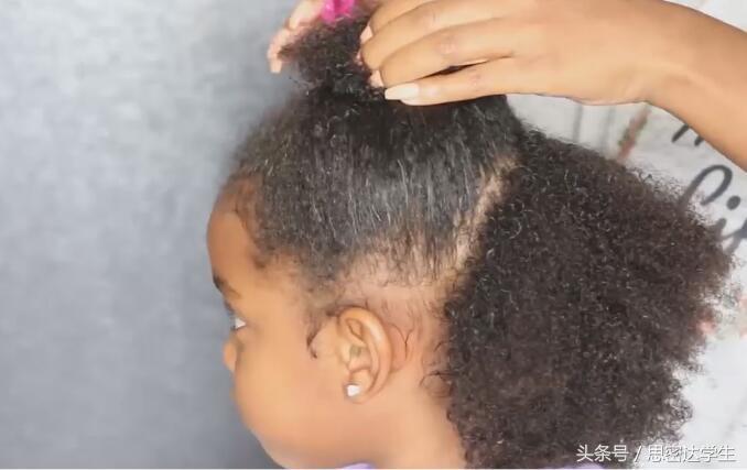 非洲8岁小女孩把头发拉直后，竟这么好看