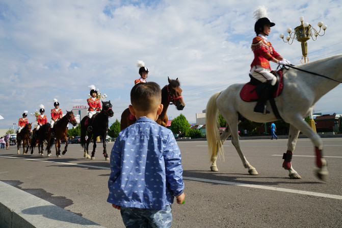 感受大西北的异域风情环疆游结束,南北疆深度游北疆进入南疆