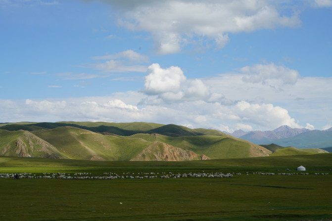 感受大西北的异域风情环疆游结束,南北疆深度游北疆进入南疆