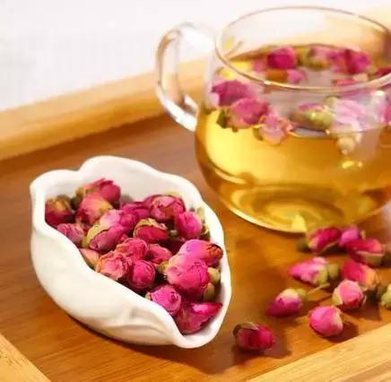 来月经能喝金银花茶和玫瑰花茶吗,经期的女性能够喝金银花茶吗