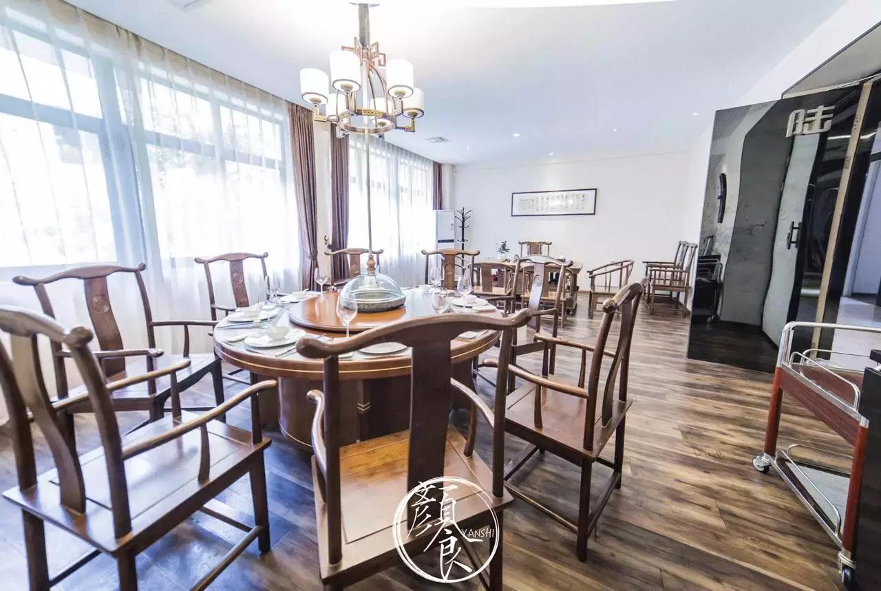 豪华霸王餐来啦推塔海鲜姿造