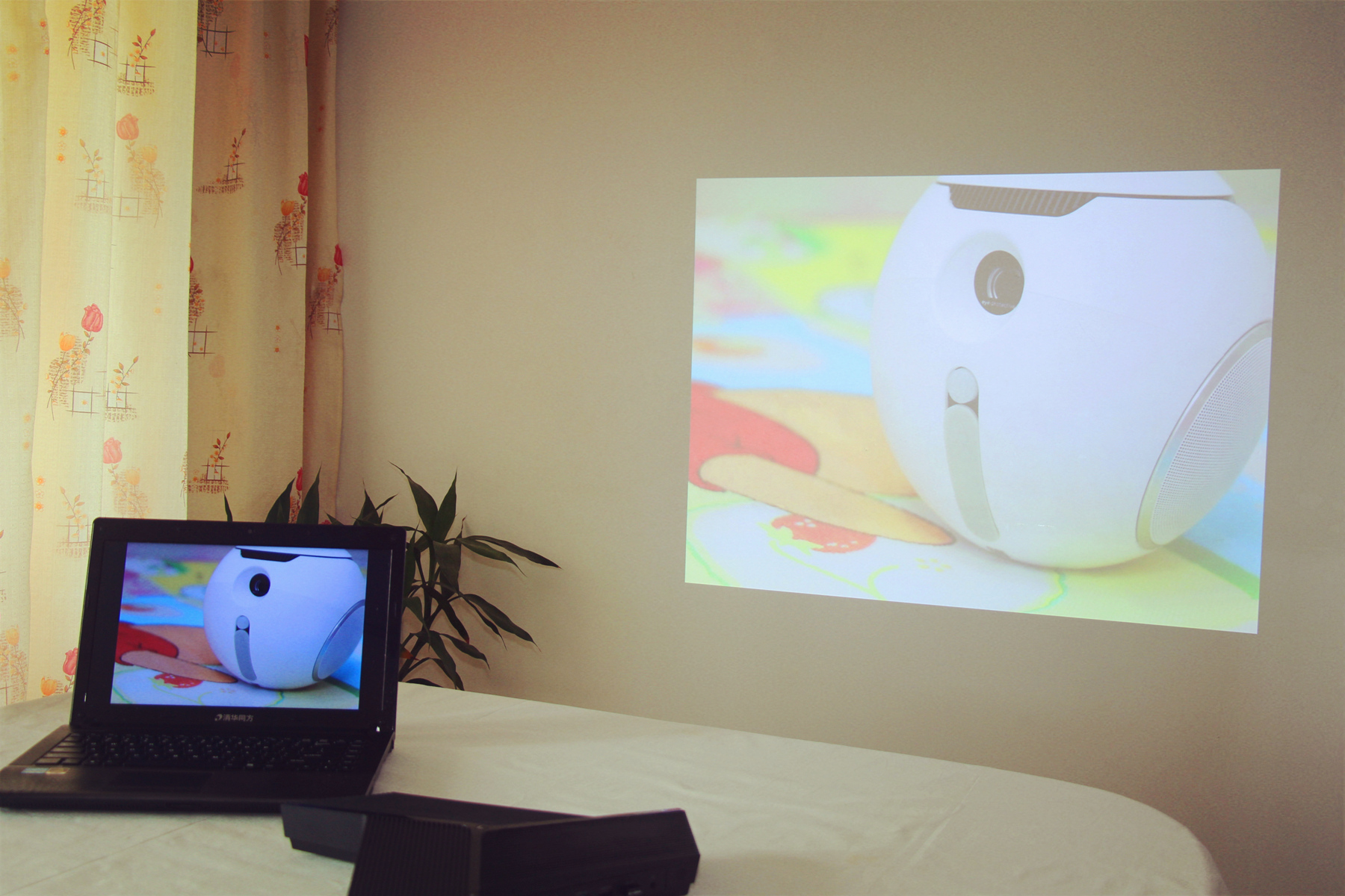 商务投影仪高效办公功能,商务便携式投影仪