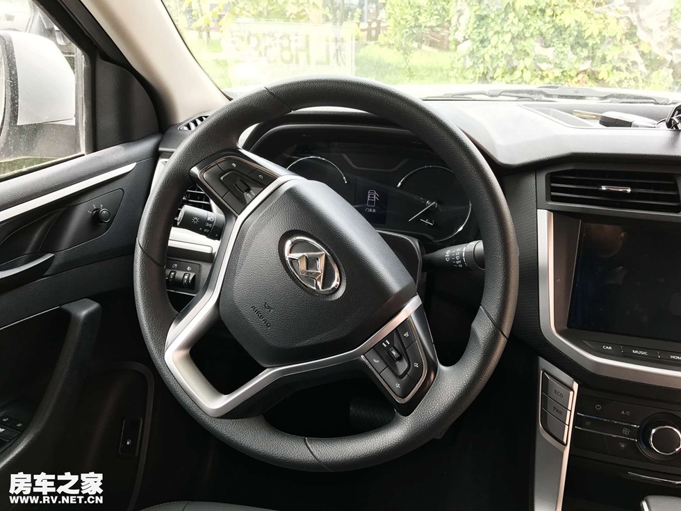 爱旅途大通t60四驱皮卡房车,新大通t60皮卡房车