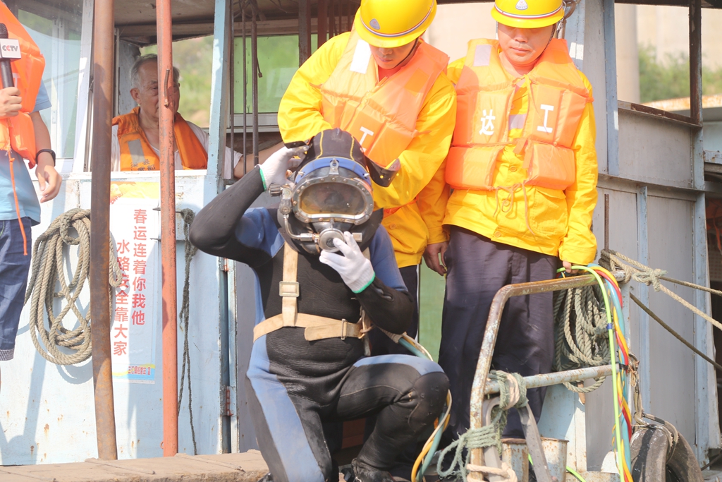 蛙人水下检测,蛙人水下视频