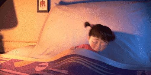 宝宝什么时候开始用枕头比较合适,宝宝有哪些表现说明该用枕头了呢