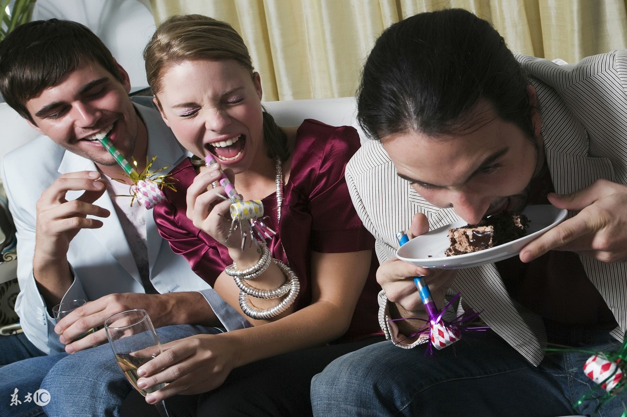 脸上老出油怎么改善,脸上总出油怎么改善