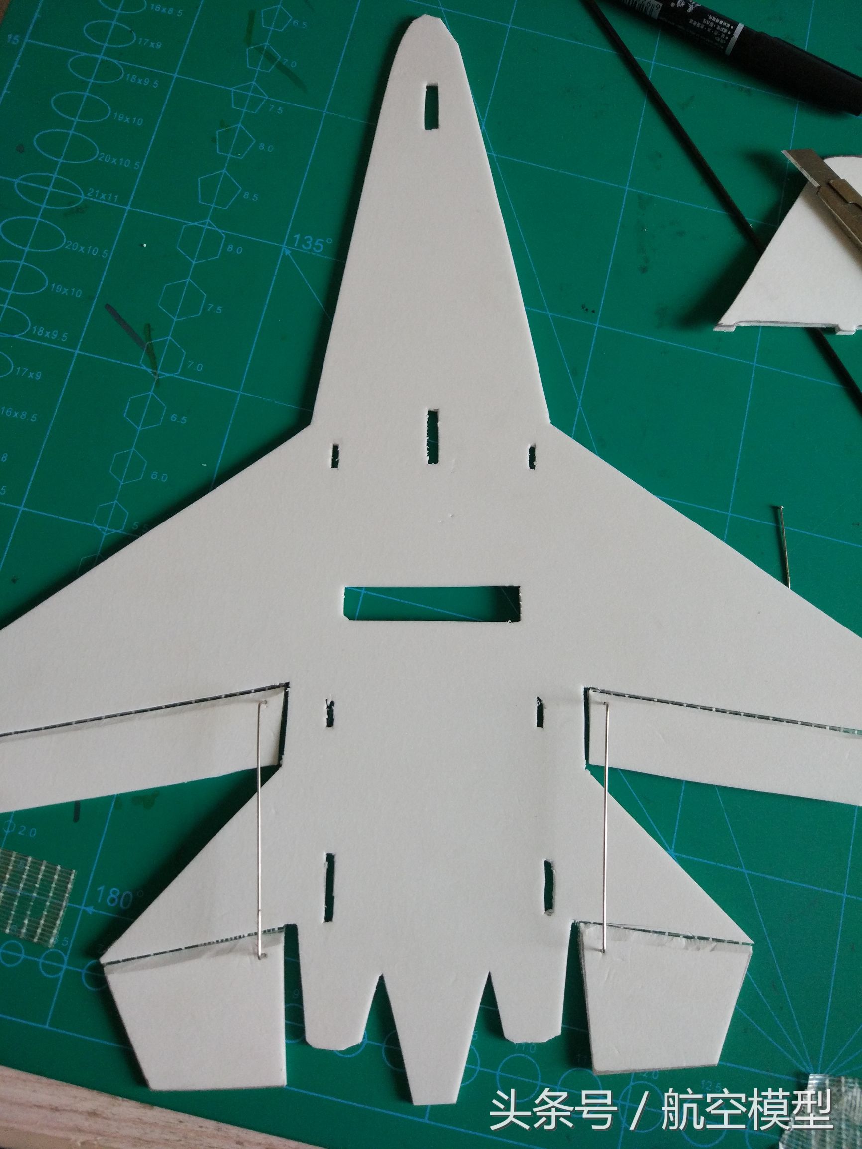 怎么组装遥控小飞机,自制遥控小飞机的教程